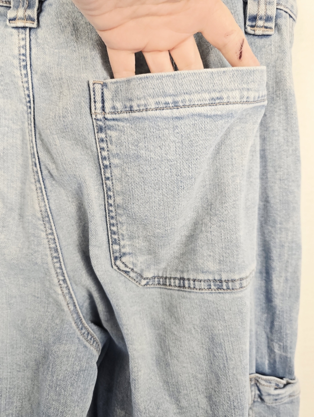 American Eagle High Waist Baggybwide Leg Stretch Light Wash Jeans. Ladies 16 - Picture 11 of 16